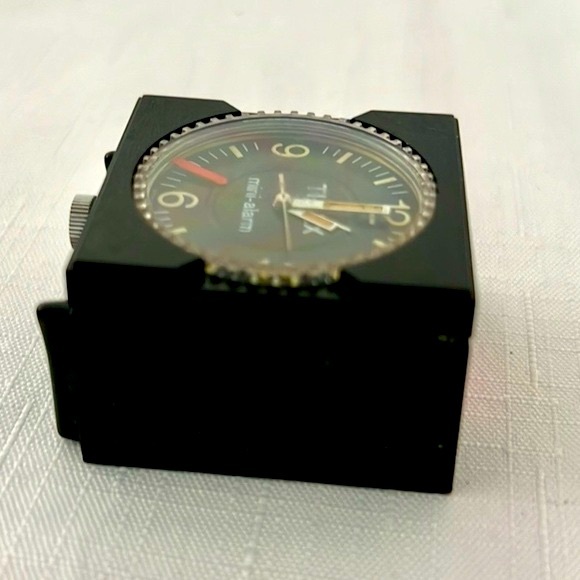 Timex~Mini Alarm Clock - Picture 8 of 14